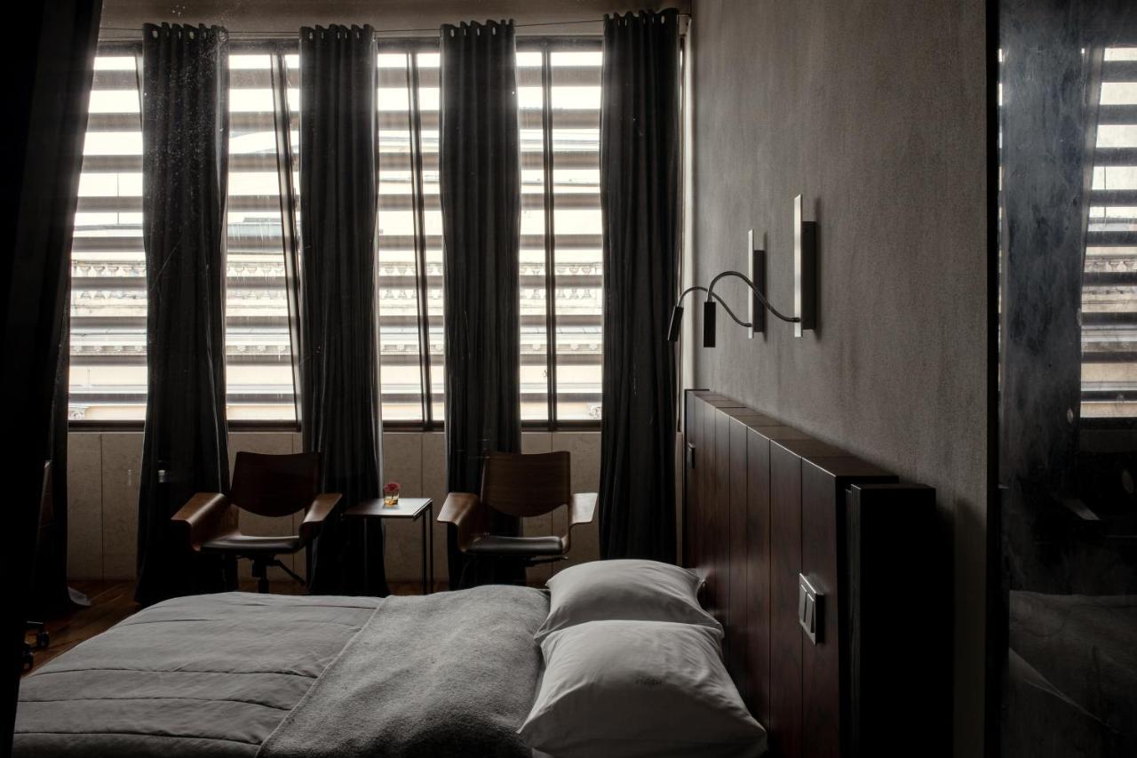 Hotel Monopol วรอตซวาฟ ภายนอก รูปภาพ A room at the Hotel