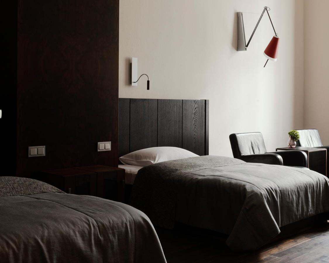 Hotel Monopol วรอตซวาฟ ภายนอก รูปภาพ A room at the hotel
