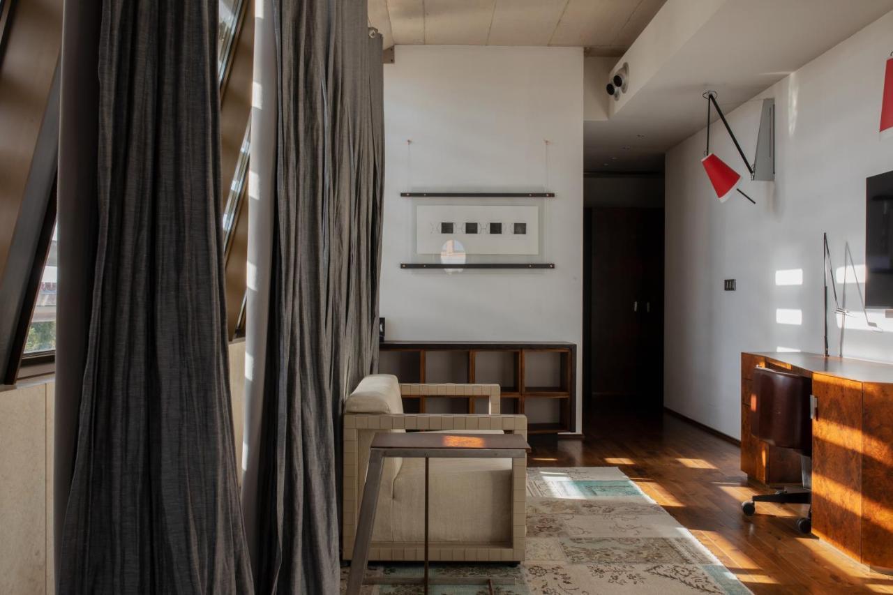 Hotel Monopol วรอตซวาฟ ภายนอก รูปภาพ Interior of a typical apartment
