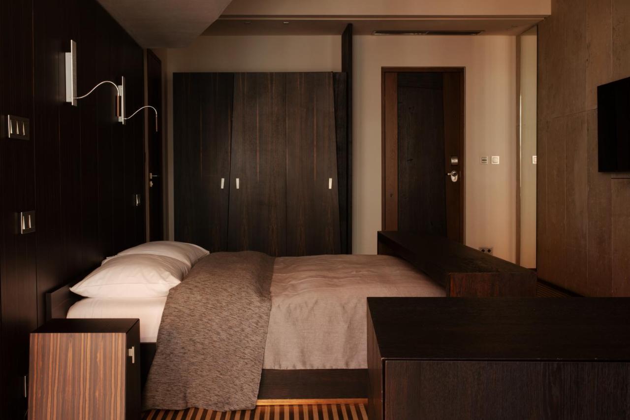 Hotel Monopol วรอตซวาฟ ภายนอก รูปภาพ A bedroom