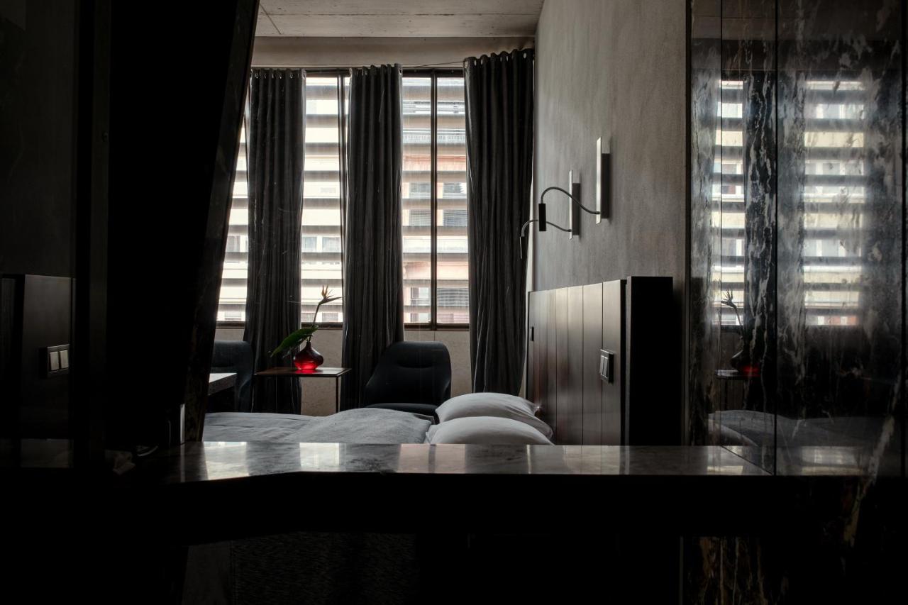 Hotel Monopol วรอตซวาฟ ภายนอก รูปภาพ A room at the hotel