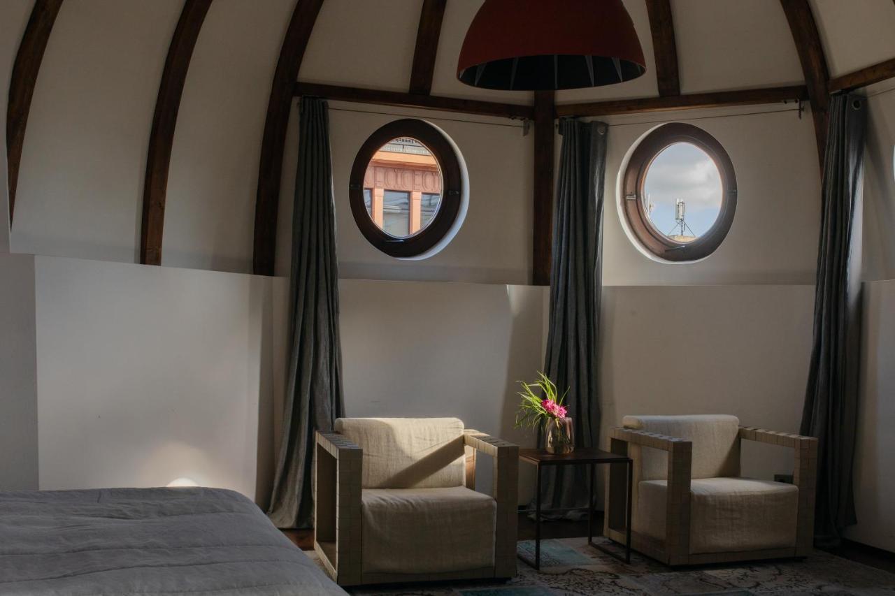 Hotel Monopol วรอตซวาฟ ภายนอก รูปภาพ A room at the hotel