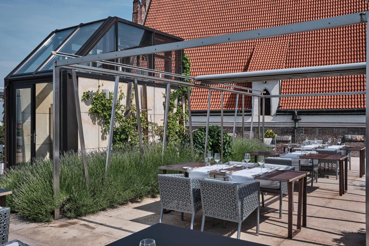 Hotel Monopol วรอตซวาฟ ภายนอก รูปภาพ The rooftop terrace