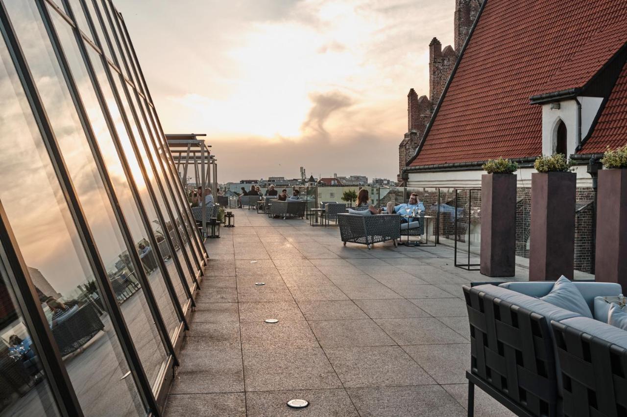 Hotel Monopol วรอตซวาฟ ภายนอก รูปภาพ The rooftop terrace