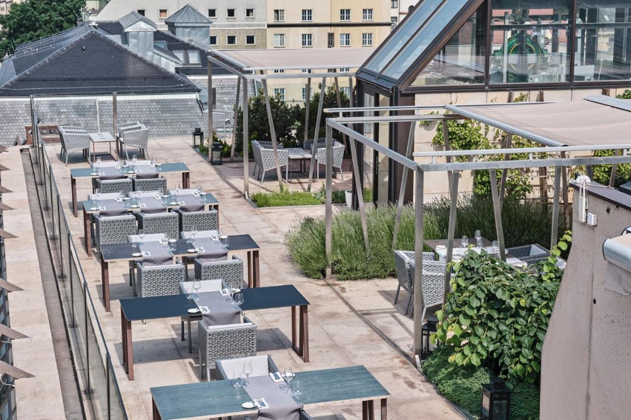 Hotel Monopol วรอตซวาฟ ภายนอก รูปภาพ The rooftop terrace